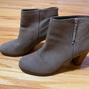 Coke Haan leather taupe booties size 7